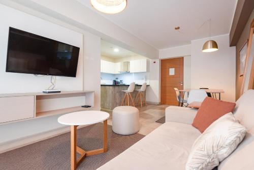 Trendy Host MID, Miraflores