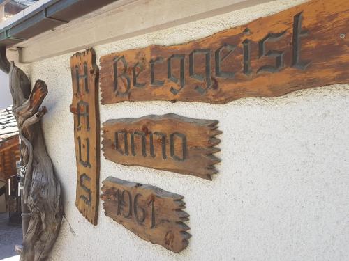 Hotelli välisilme, Self-Service Guesthouse Berggeist in Saas-Fee