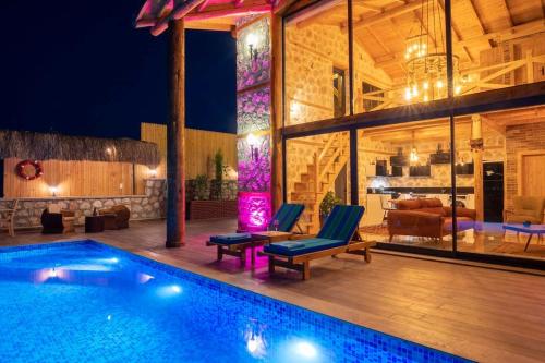 Luxury Honeymoon Villa with Sea View - image 14