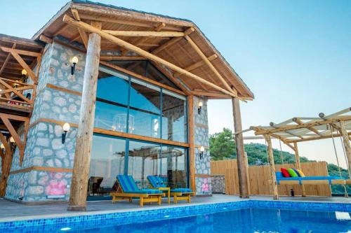 Luxury Honeymoon Villa with Sea View - image 9