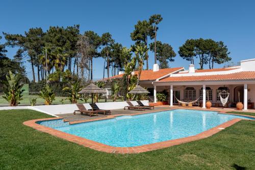 Lux villa near sea: pool, sauna, tennis gîte à louer Verdizela