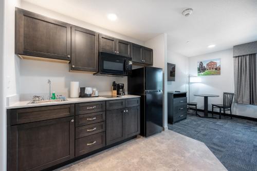 Independence Stay Hotel and Long term suites - image 2
