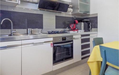 Lovely Apartment In Cavtat With Kitchen