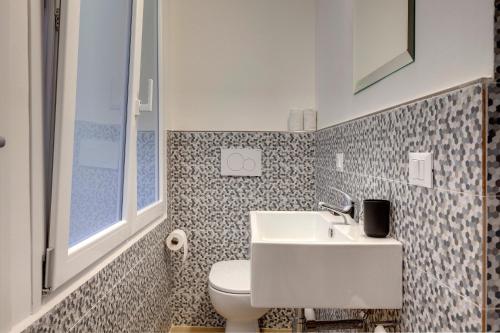 House G - image 6