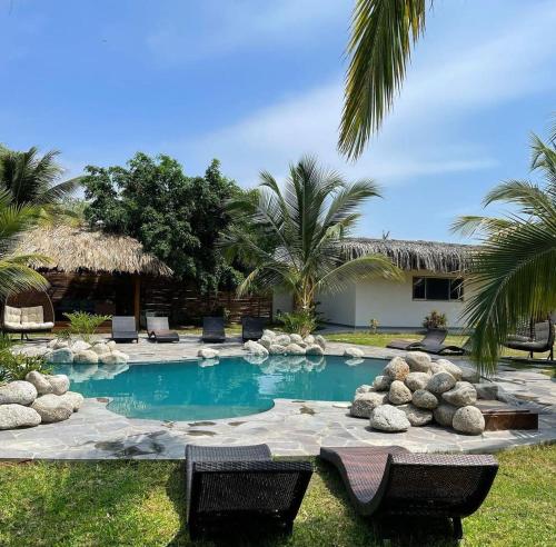 . Aquamare Bungalows