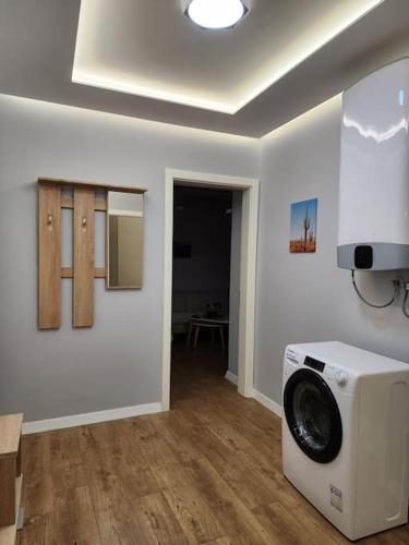 Cozy Midtown Apartment in Tirana, Tirana (photo 9)