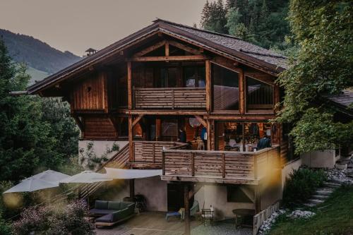 Superbe CHALET (14 personnes) & SAUNA au pied du Mont Blanc