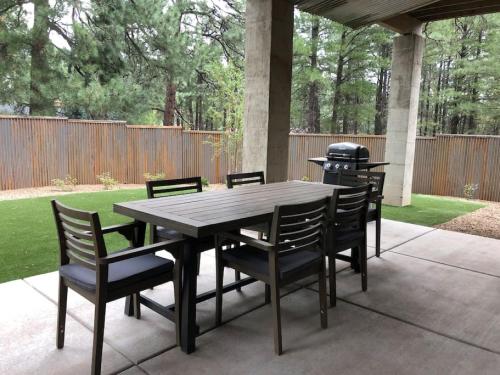 The Chic Cabin Apartment near Flagstaff Pulliam repülőtér