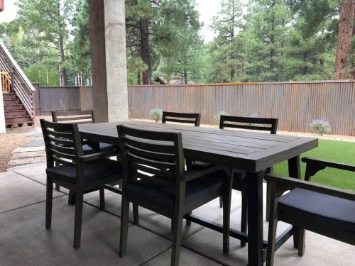 The Chic Cabin Apartment near Flagstaff Pulliam repülőtér