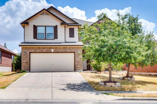 Pet-Friendly Round Rock House with Fenced Backyard!