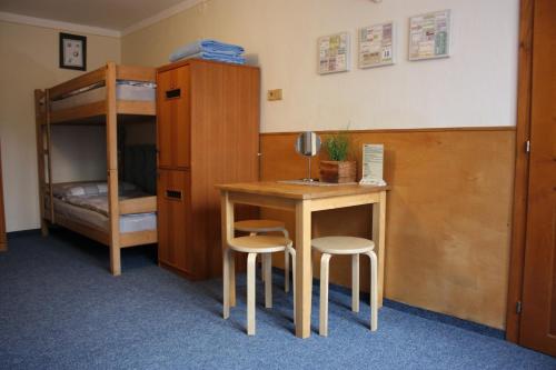 Bed in 6-Bed Mixed Dormitory Room