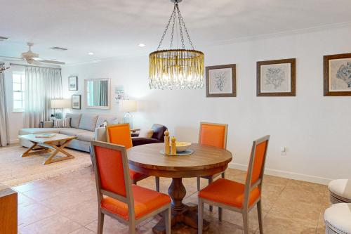 Tortugas De Mar – Belleair Beach, FL
