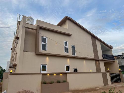 Modern villa 4BR, Lawn & Mini Pool in Belagavi
