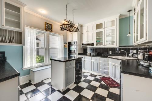 Pet-Friendly Fort Valley Home w/ Private Pool in Fort Valley (GA)