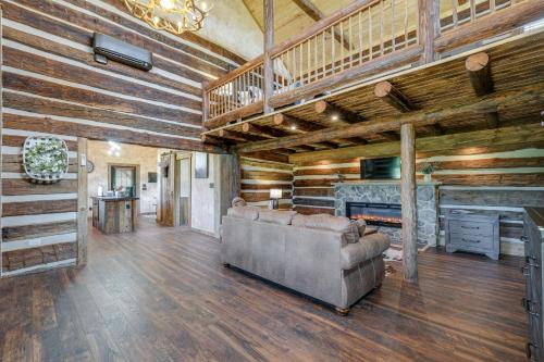 Bedford Cabin w/ Porch, 5 Mi to Historic District!