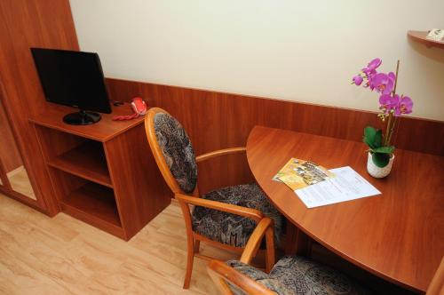 Apartman Bella Hotel - image 8