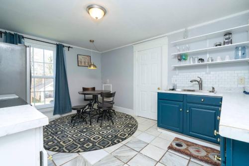 Renovated 3 Bedroom Close To Downtown!