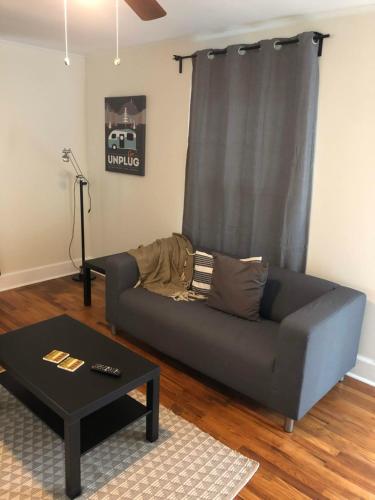 Renovated Space Close To Downtown - A