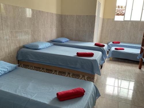 1 double bed, 4 twin beds, 2 bunk beds