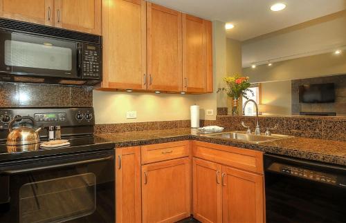 Village Allure with Great View in Breckenridge, USA
