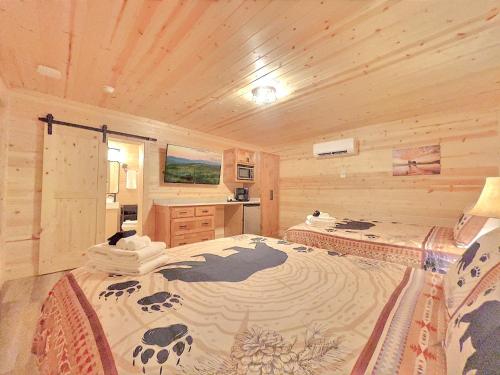 Retreat on the Lake - Blairsville