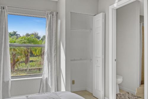 Wellington 4 BR Vacation Home with Pool in Wellington, USA