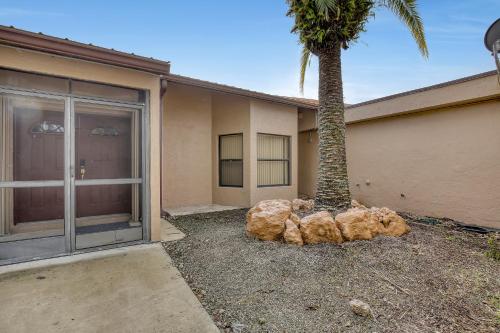 Wellington 4 BR Vacation Home with Pool in Wellington, USA