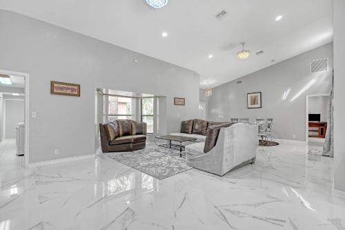 Wellington 4 BR Vacation Home with Pool in Wellington, USA