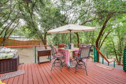 Secluded Placerville Rental Cabin Walk to River!