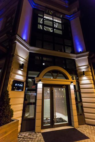 Garni Hotel Eter - 출입구