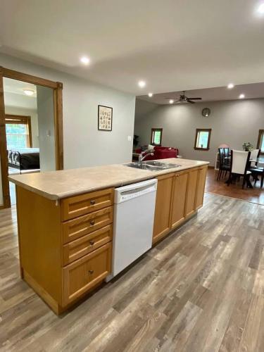 ENTIRE 2-BEDROOM TOWNHOUSE ON a RUSTIC FARM - C in Lambton Shores (ON)