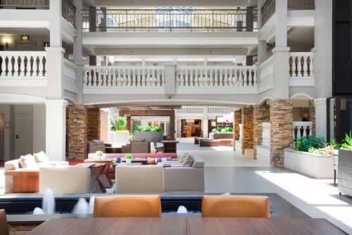 Empfangshalle, Embassy Suites by Hilton Colorado Springs near Pro Rodeo Ruhmeshalle