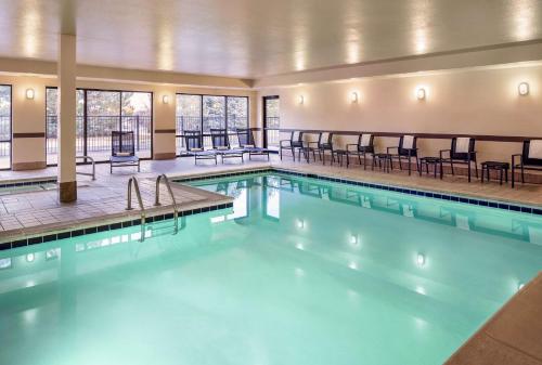Hampton Inn Loveland - image 5