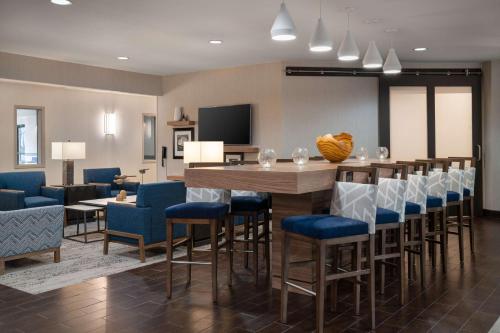 Hampton Inn Loveland - image 3