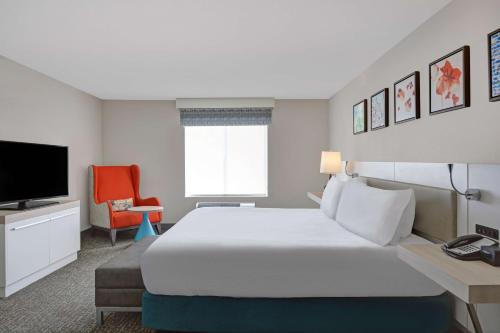 Hilton Garden Inn Jacksonville JTB/Deerwood Park - image 2