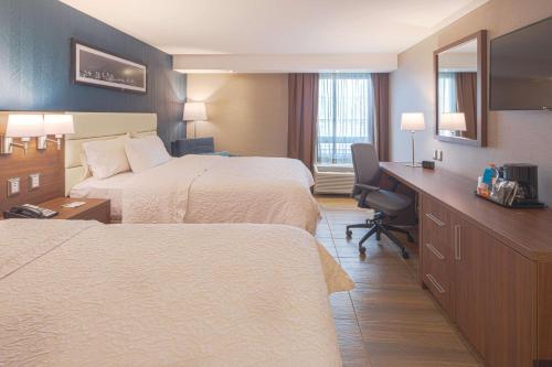 Double Room with Two Double Beds - Non-Smoking image 3
