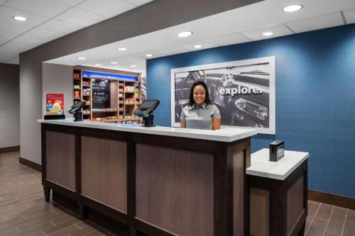 Hampton Inn Sikeston - image 13