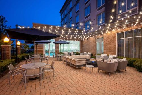 DoubleTree by Hilton Chicago Midway Airport, IL in Bedford Park, USA
