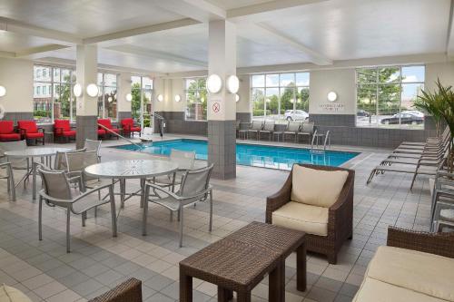 DoubleTree by Hilton Chicago Midway Airport, IL in Bedford Park, USA