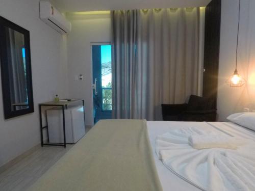 Suite with Balcony image 7