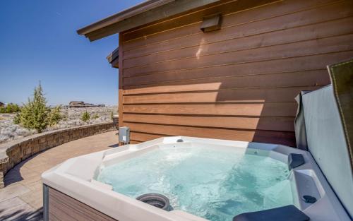 The Embers at Brasada Ranch - Meredith Lodging in Powell Butte