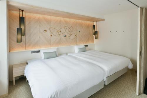 2 double beds