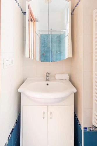Casa Angelina con 3 camere da letto, Roma (foto 9)