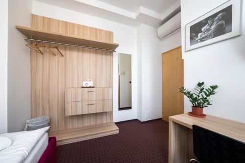 Hotel Akord - image 9