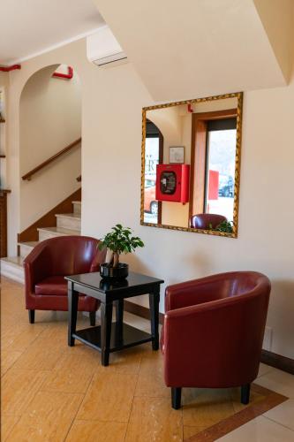 Rex Hotel Residence - image 11