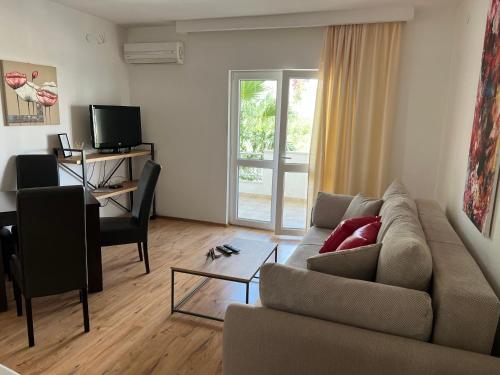 Apartments Mrdak - image 9