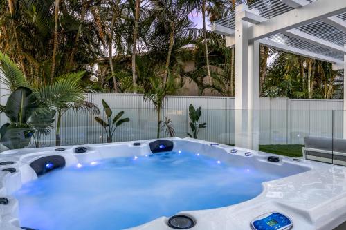 Paradise Palms Mooloolaba - Beach House