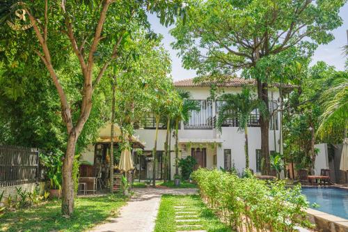 7 bedrooms, 10 beds
