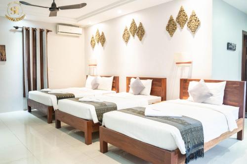 Deluxe Family Suite image 5