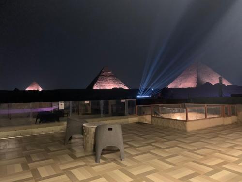 Light Pyramids Inn